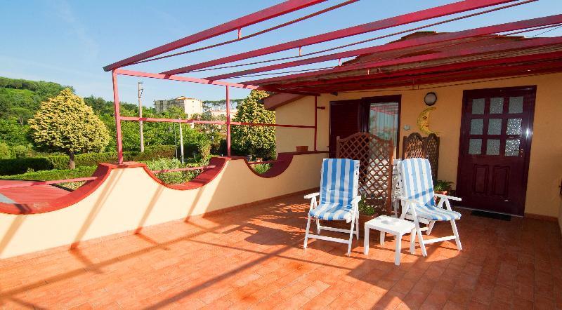 Green Paradise Affittacamere SantʼAgata sui Due Golfi Exterior foto