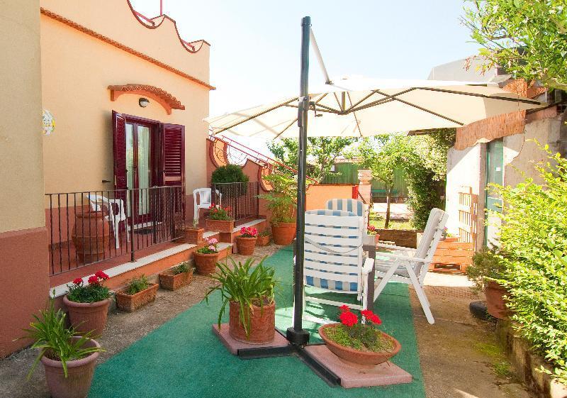 Green Paradise Affittacamere SantʼAgata sui Due Golfi Exterior foto